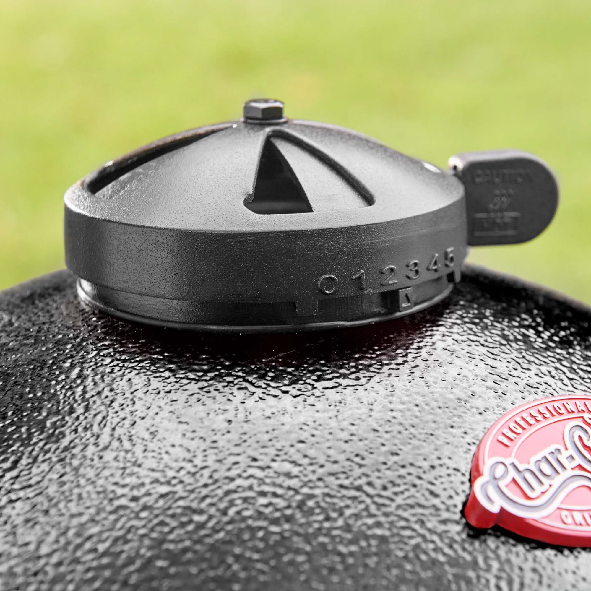 Char-griller® - Akorn® Jr. Kamado Grill & Smoker