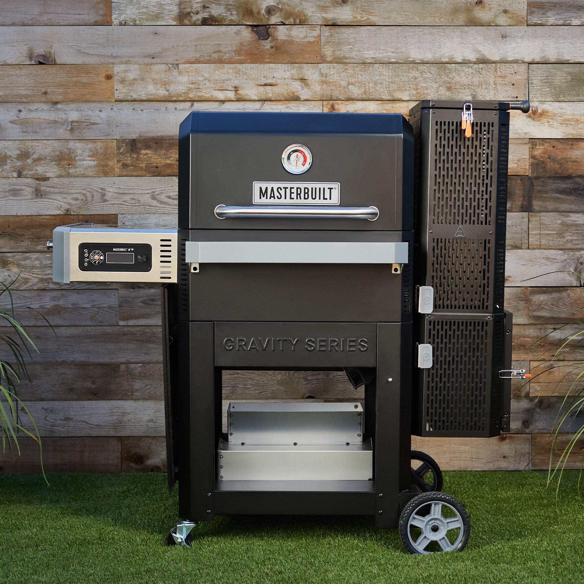Masterbuilt® - Gravity Series™ 800 Digital Charcoal Griddle, BBQ & Smoker